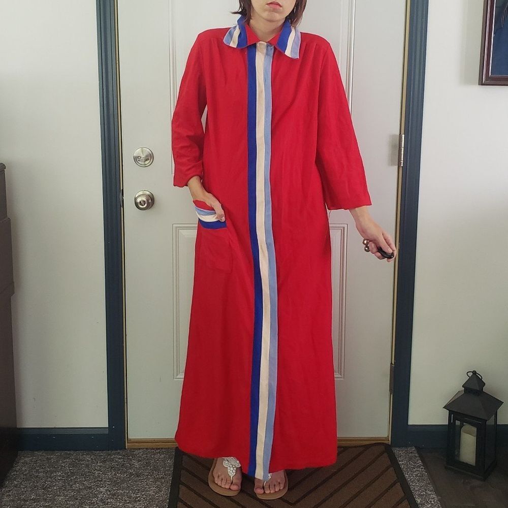 70s Red, White, and Blue Robe